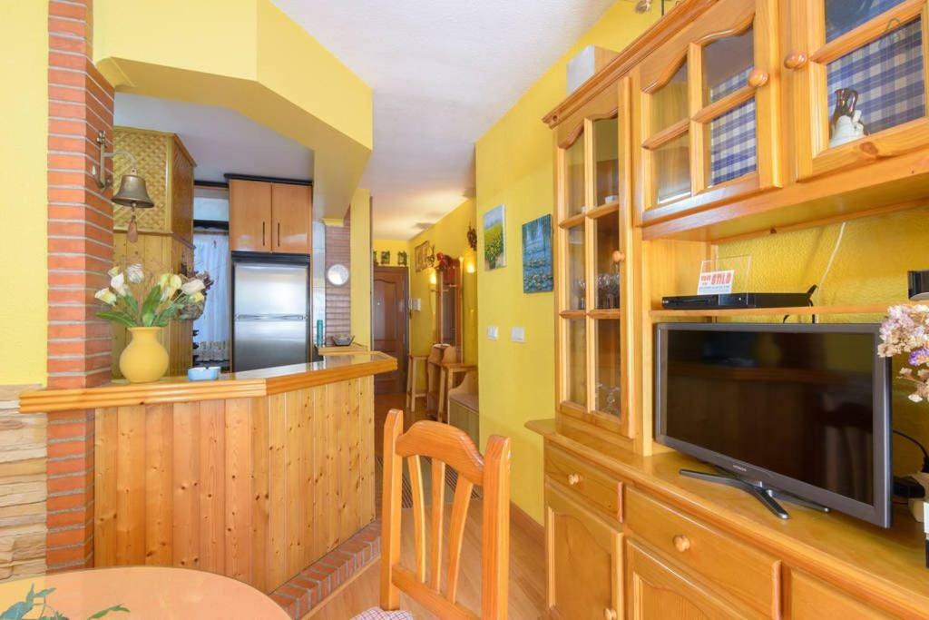 Cozy & Charming Apartment Almunecar Bagian luar foto